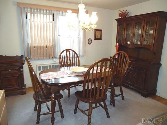 4th image of 111 Lawrence Park Cres