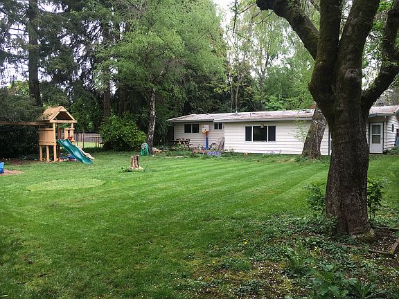 3rd image of 4404 NE 66th Ave