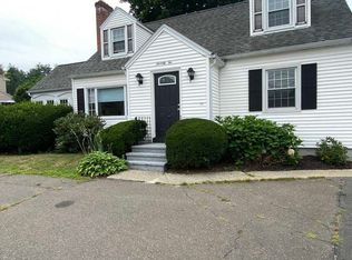 72 Holyoke St, Easthampton, MA 01027