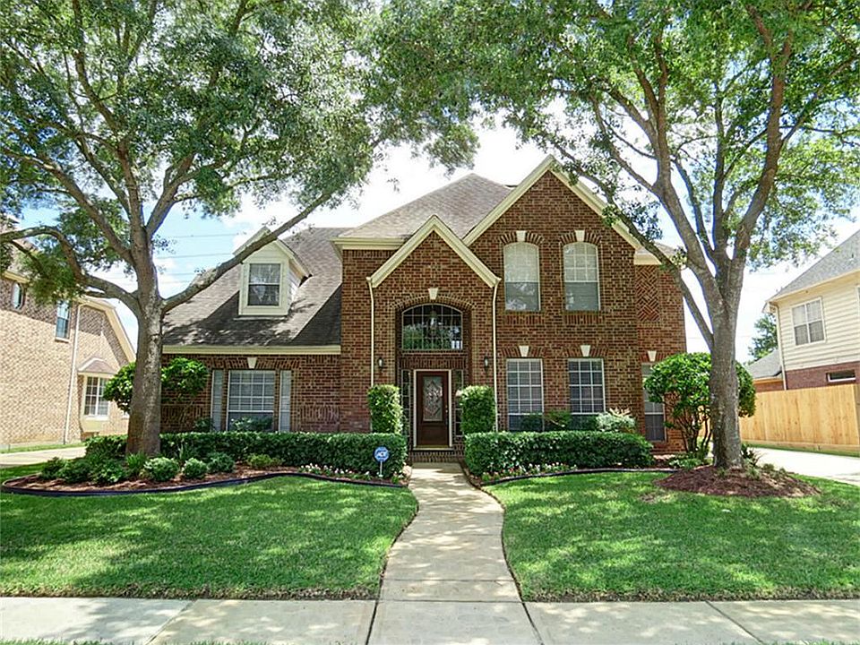 1st image of 22703 Ravens Lake Dr