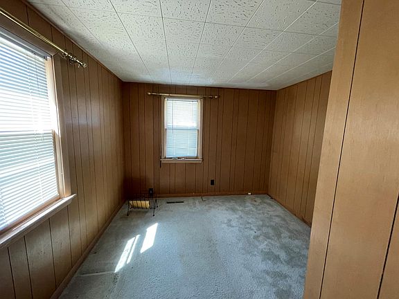 3rd image of 527 8th Ave