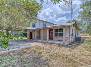 98 Guayacan, Carrizo Springs, TX 78834