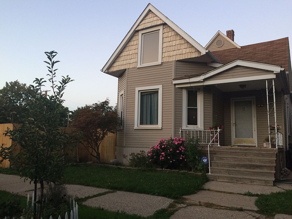 Front of home. Entrance to Apt #2 is down the side of the house, through the back of the house.