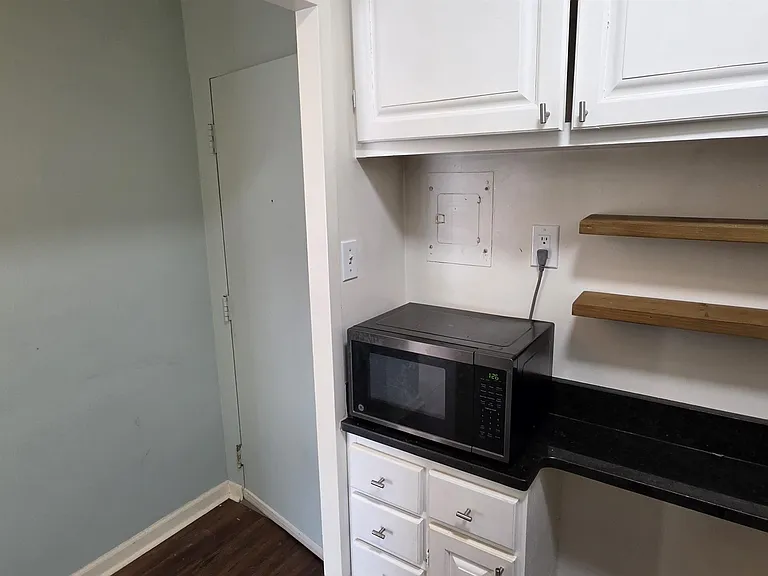 1271 Poplar Ave #508 — Photo 8