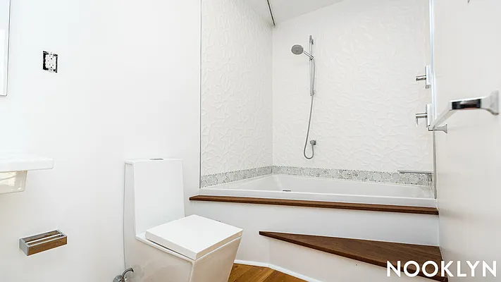 Rented by Nooklyn NYC LLC | media 106