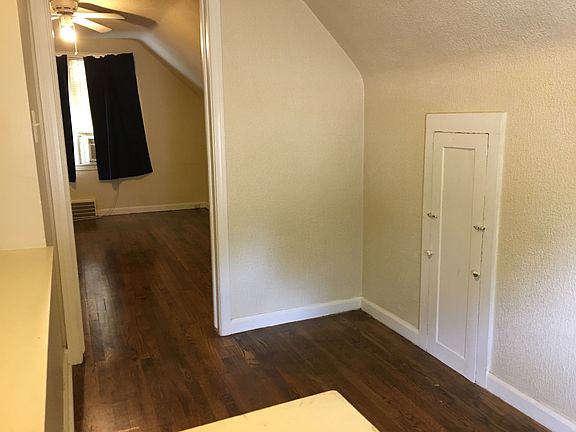 Upper floor entry
