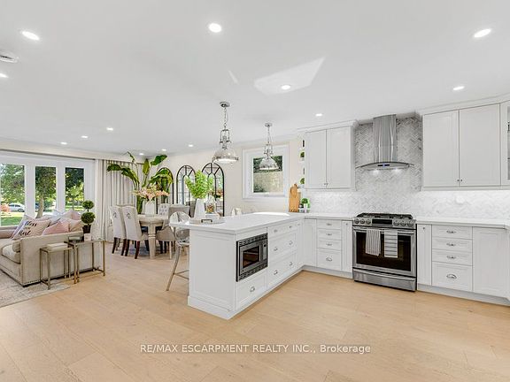 4th image of 1482 Epping Rd