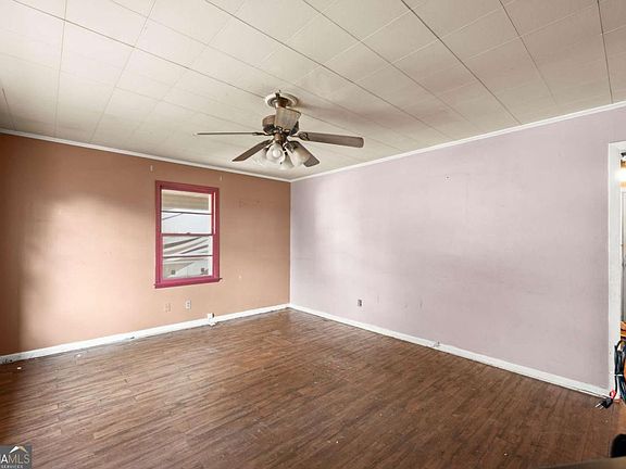 4th image of 219 Shallowford Dr