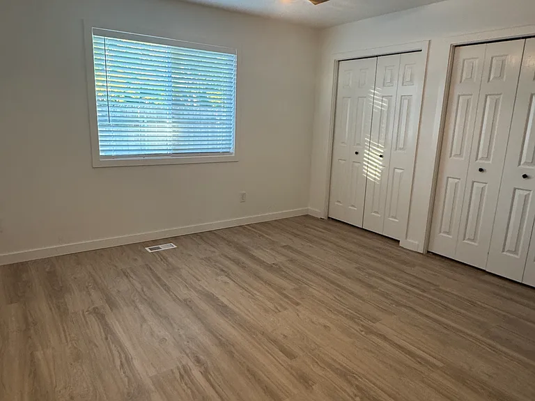 13332 W Broadleaf Ct — Photo 9