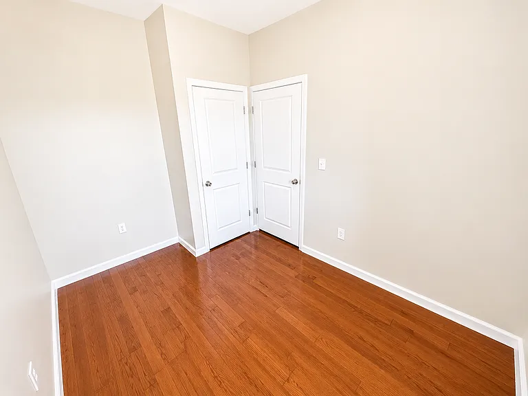 729 S 19th St #3 — Photo 9