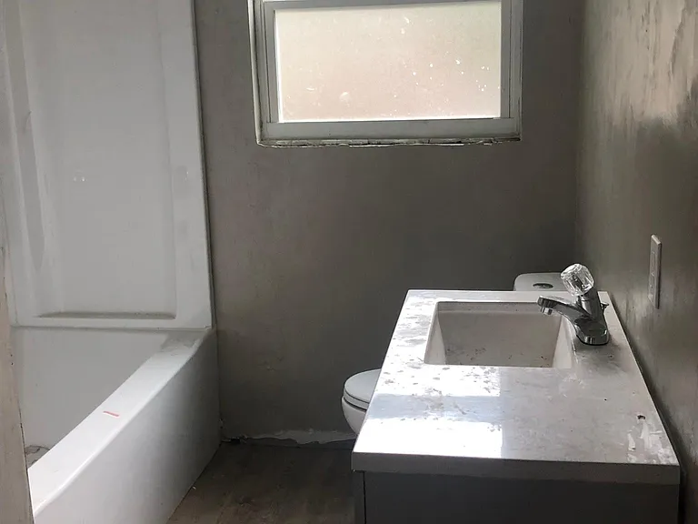 1858 Ivy Ln #1 — Photo 10