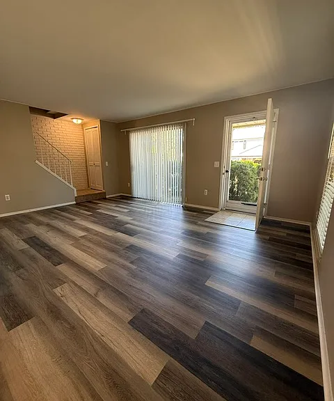24104 Meadowbridge Dr — Photo 2