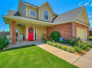 212 W Comanche Ave, Cashion, OK 73016