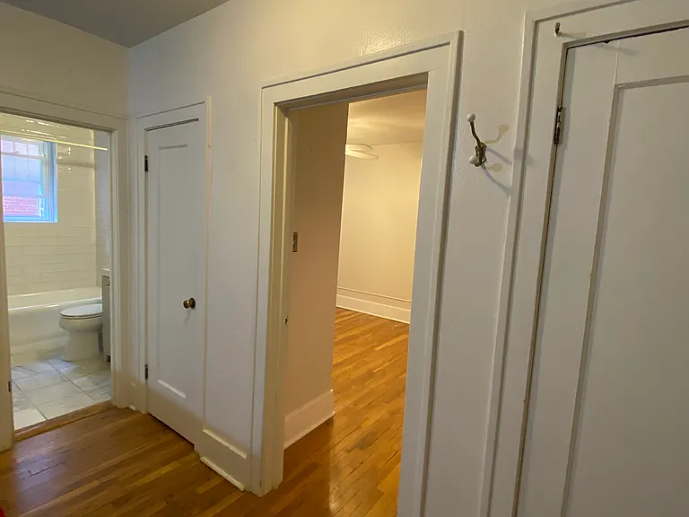 1275 N Clarkson St — Photo 18