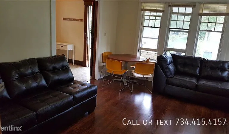 1002 Packard St — Photo 19