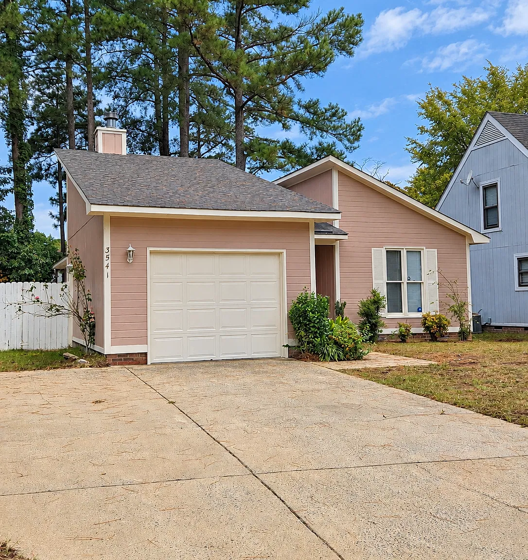 3 bed, 1310 sqft, $1,700 — Photo 4