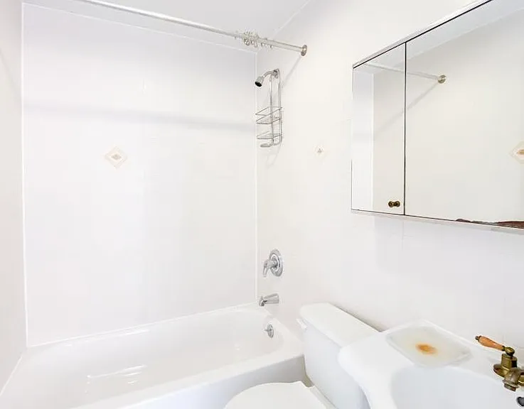602 39th St #308 — Photo 9