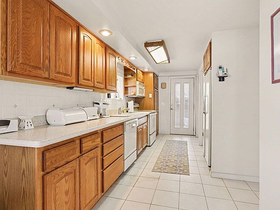 5th image of 4601 Anderson Dr