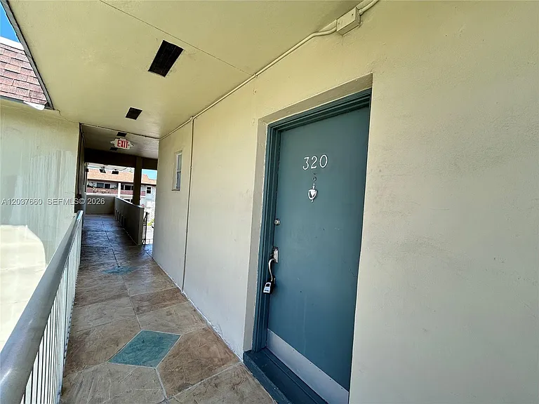 7505 SW 82nd St #320 — Photo 2