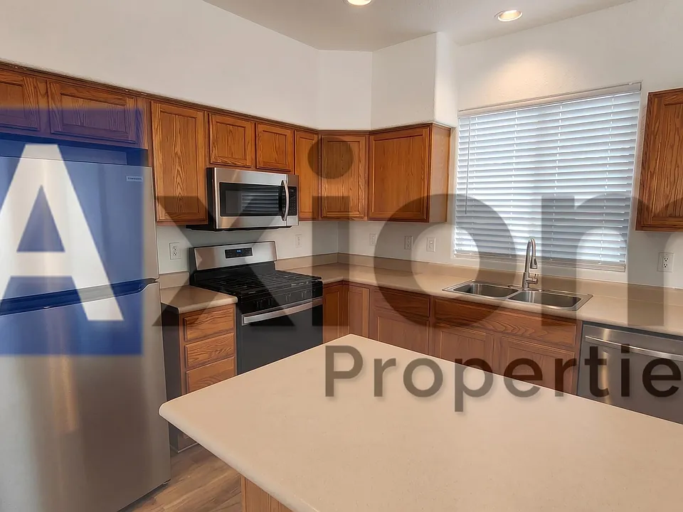 1405 Blacklidge