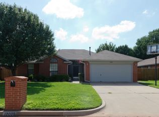 17009 Crest Valley, Edmond, OK 73012