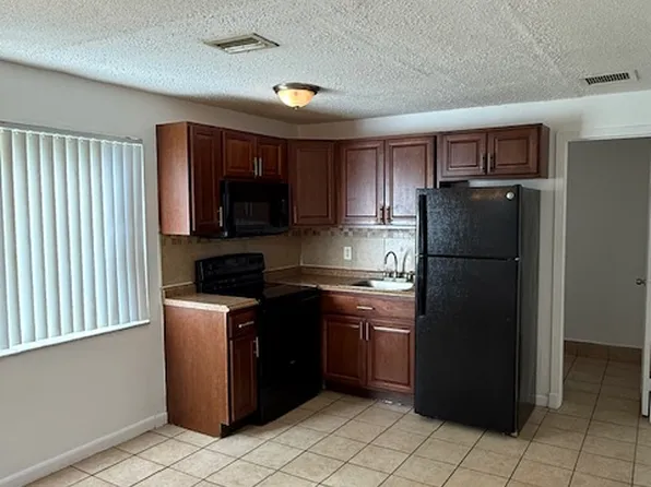 5972 NW 19th St APT 4, Lauderhill, FL 33313