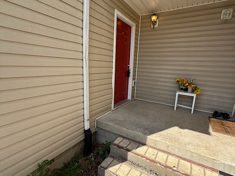 1513 S Case St — Photo 10