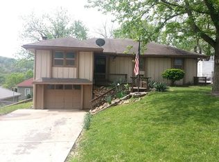 509 Walnut St, Weston, MO 64098