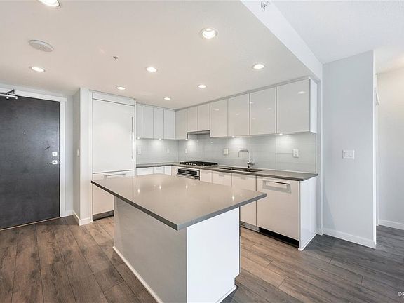 4th image of 2388 Madison Ave #2005