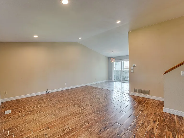 4274 Peach Tree Ct — Photo 11