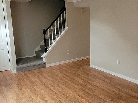 4th image of 9719 Greenmeadow Cir