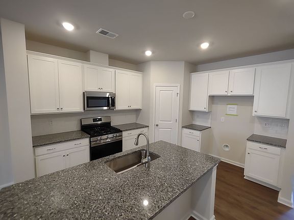 3rd image of 15740 House St
