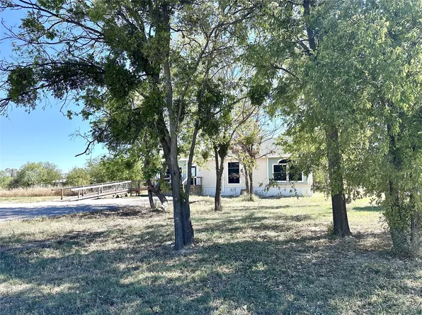 501 Peyton St, Baird, TX 79504