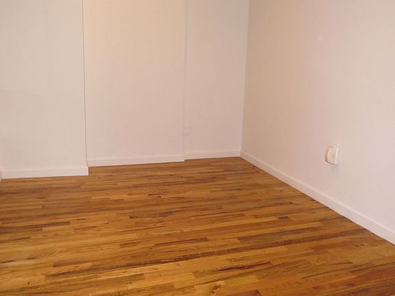 2nd image of 11 Maiden Ln APT 14D