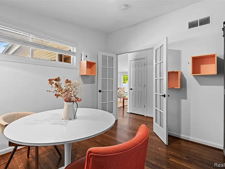 1085 Brooklawn Dr — Photo 28