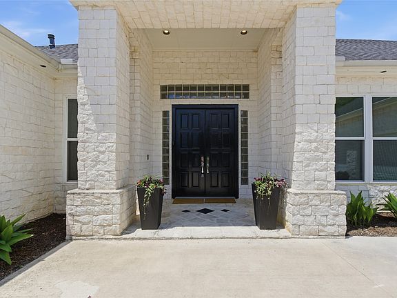 5th image of 10211 Calvery Ct