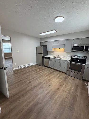 1530 Hawk Cir #D Photo 1
