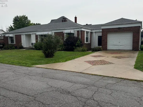 30 Warren St, Tiffin, OH 44883