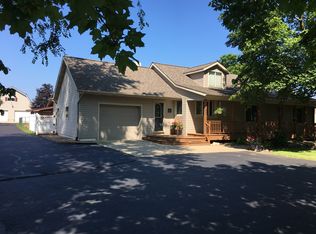 11423 N Mission Rd, Clare, MI 48617