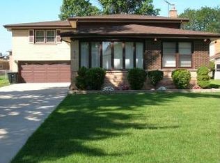 5516 N Panama Ave, Chicago, IL
