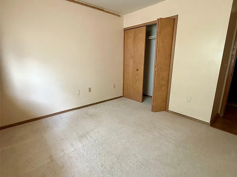 24060 Middlebelt Rd — Photo 13