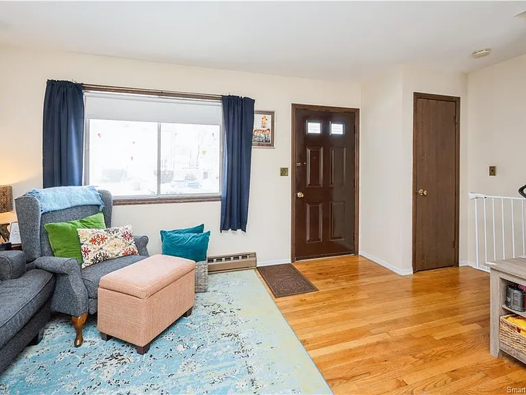 8 Plymouth Ave #B — Photo 4