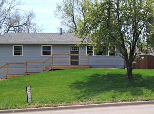 520 W 16th St, Maryville, MO 64468