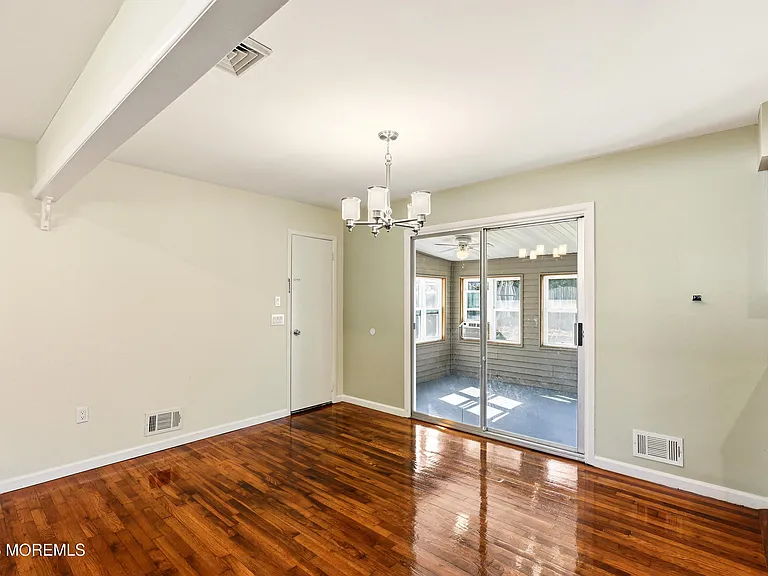 1200 Lawrence Ave — Photo 11