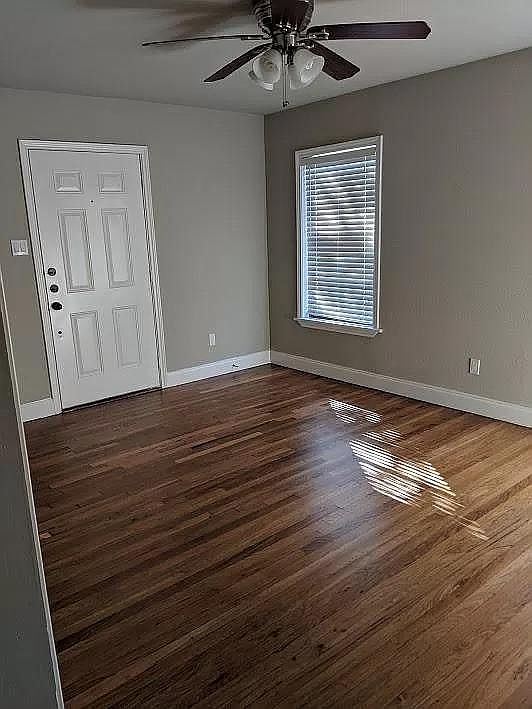 1st image of 2547 Searcy Dr
