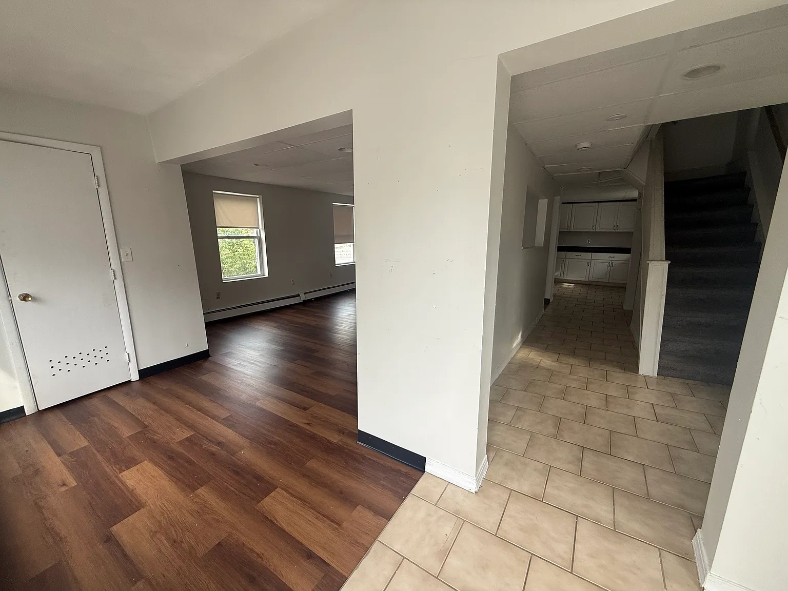 3 bed, 1600 sqft, $3,000 — Photo 3