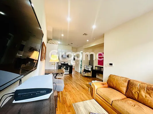 Rented by GROOME REALTY LLC | media 3