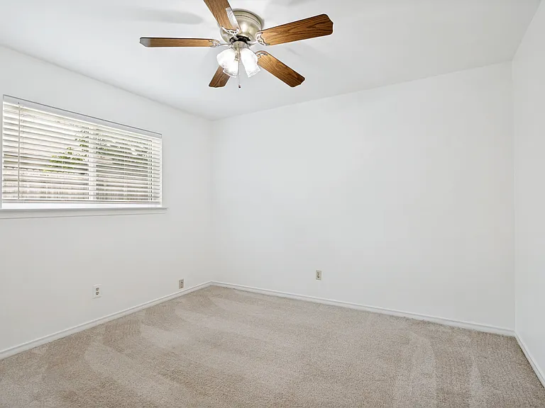 7726 Dentcrest Dr — Photo 10