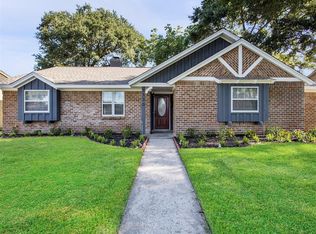 1130 Creekmont Dr, Houston, TX 77091