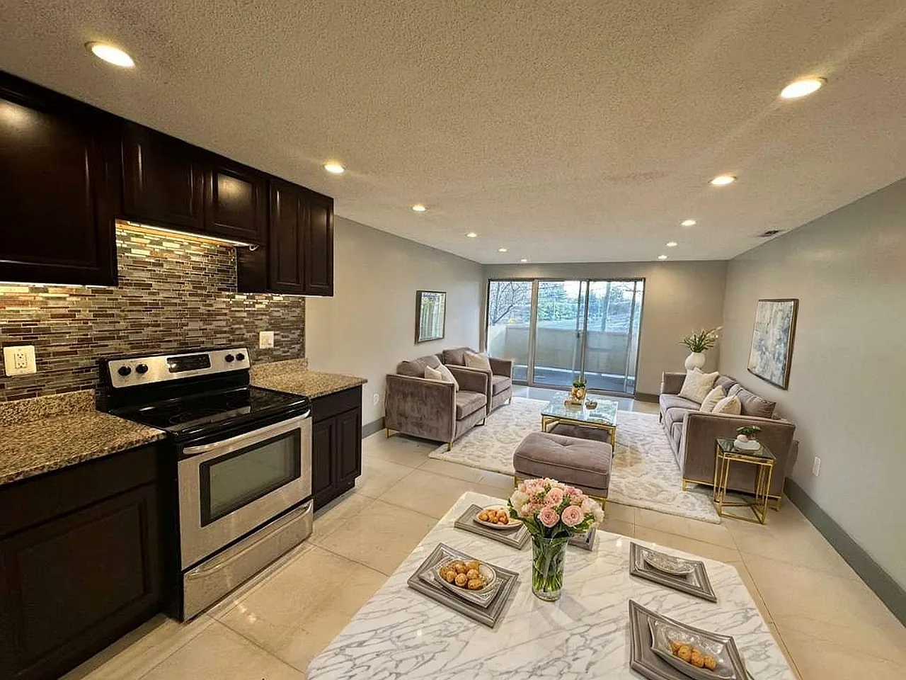 2 bed, 1.5 bath, $1,850 — Photo 2